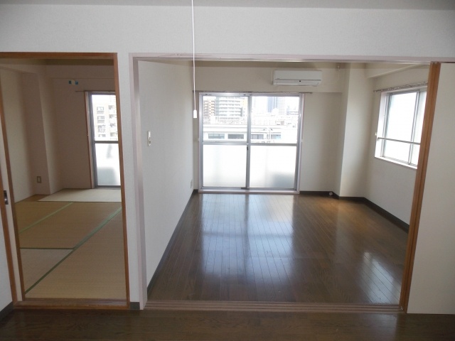 Living and room
