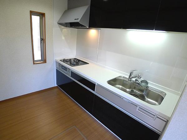 Kitchen. 4 Building
