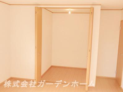 Model house photo