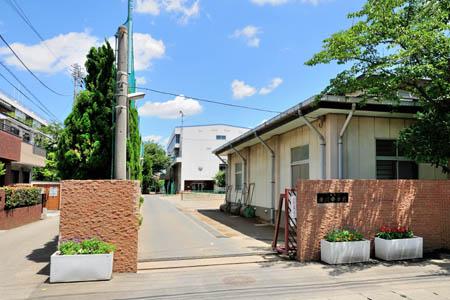 Junior high school. 1070m until Kawaguchi City Kishikawa junior high school