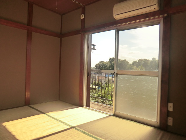 Living and room