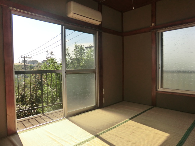 Living and room