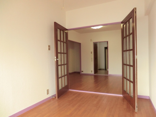 Living and room