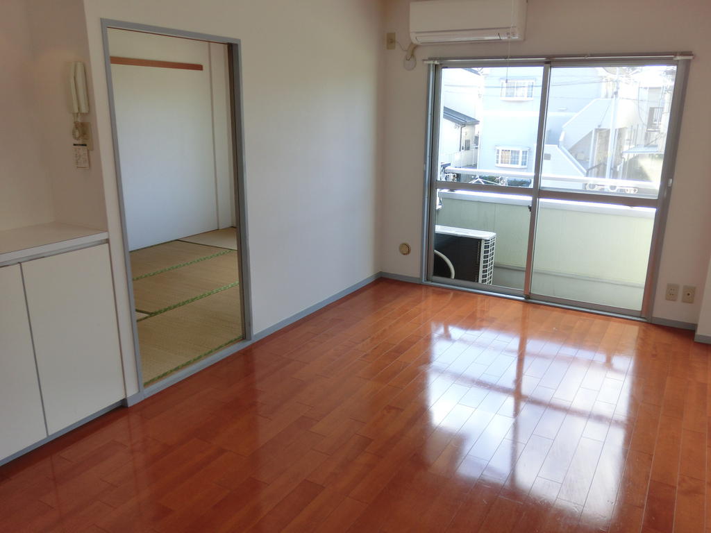 Living and room
