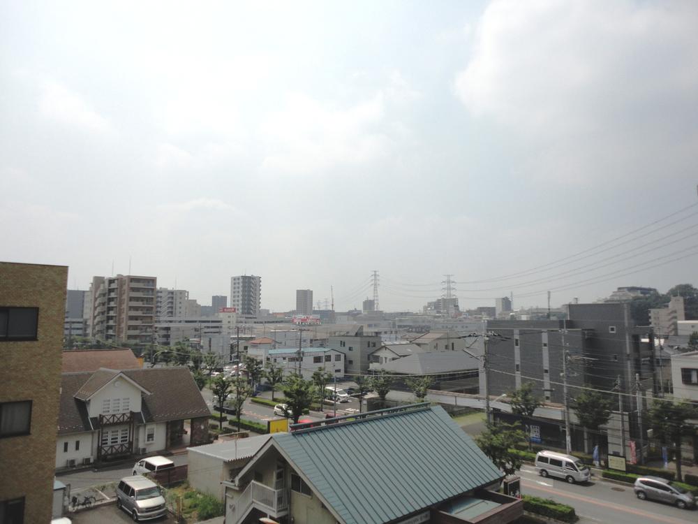 View photos from the dwelling unit. View from the site (August 2013) Shooting