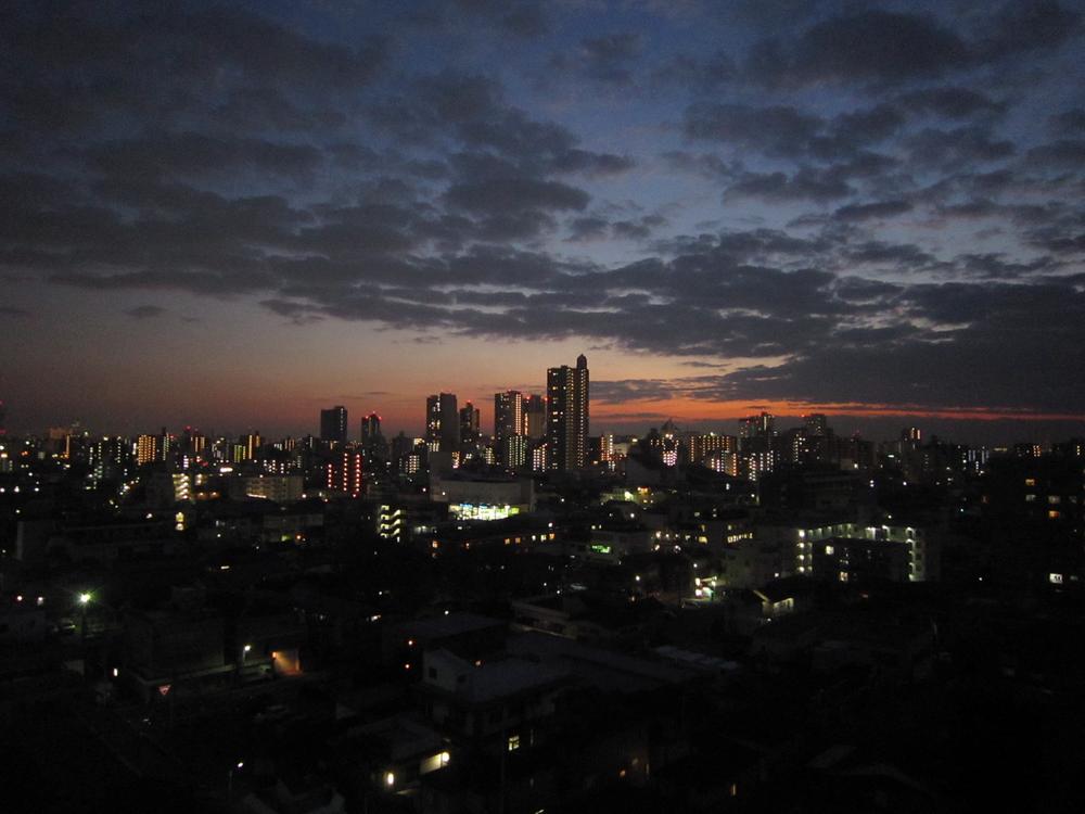 View photos from the dwelling unit. View from the site (December 2013) Shooting