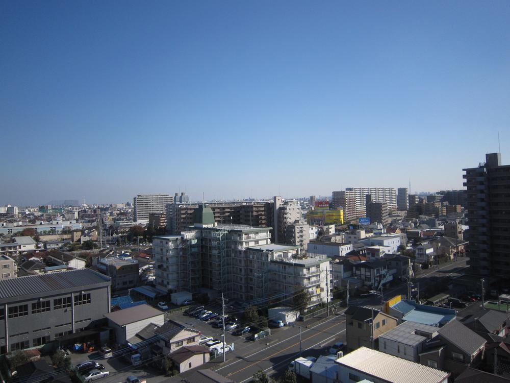 View photos from the dwelling unit. View from the site (December 2013) Shooting