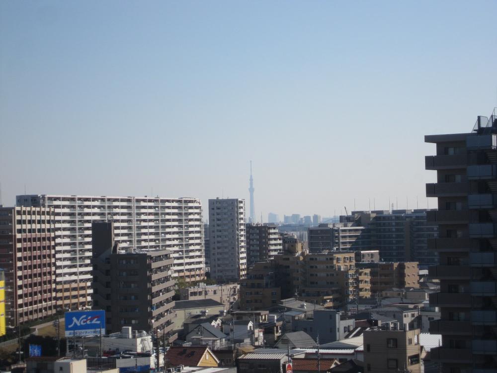 View photos from the dwelling unit. View from the site (December 2013) Shooting