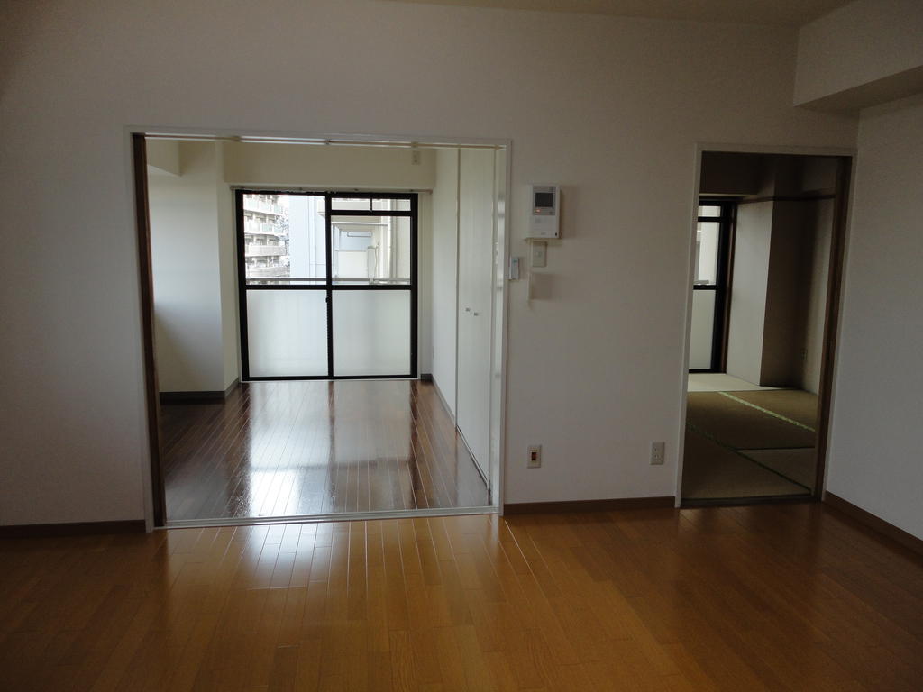 Living and room