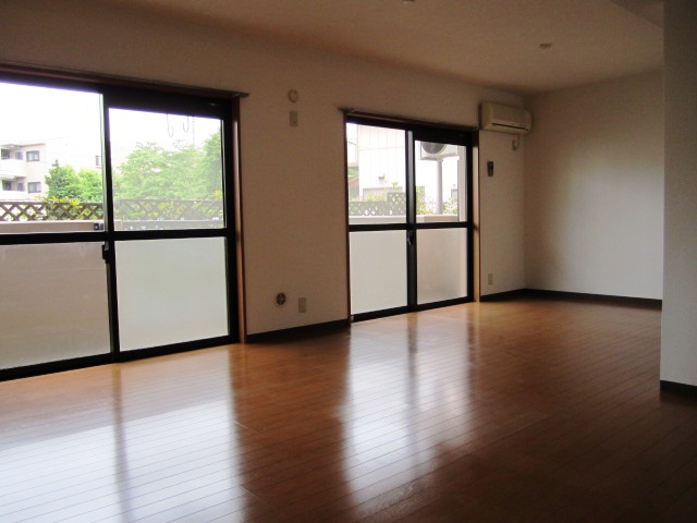 Living and room