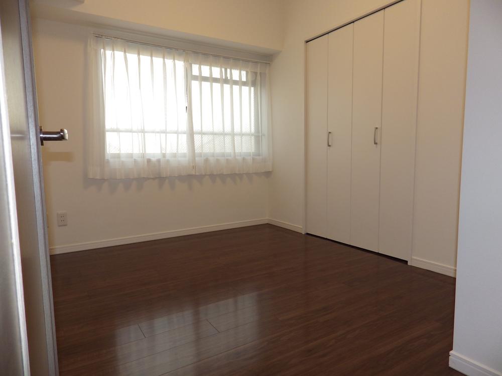 Non-living room. Indoor (11 May 2013) Shooting