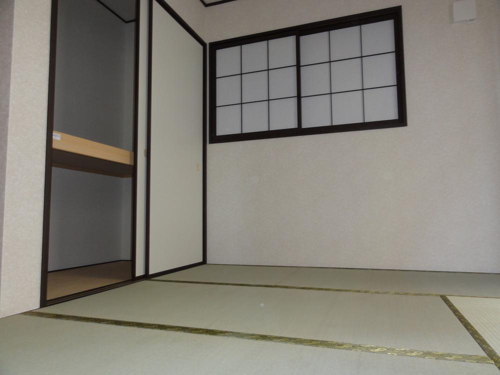 Other introspection. Local (11 May 2013) Shooting South-facing Japanese-style room