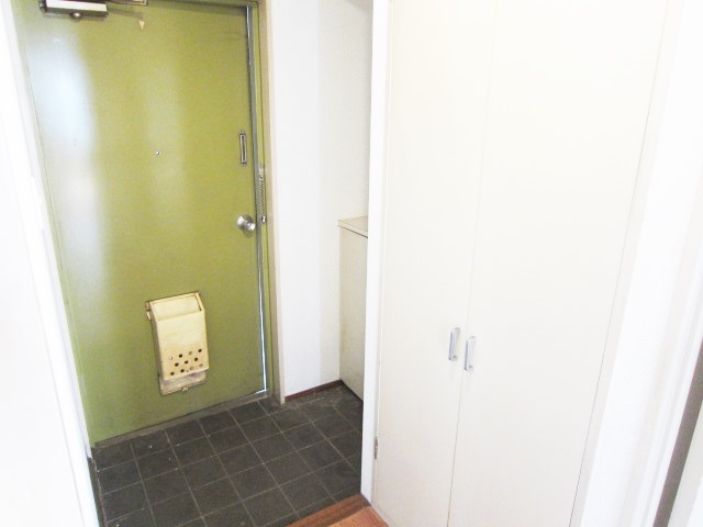 Entrance. Entrance space with a space.