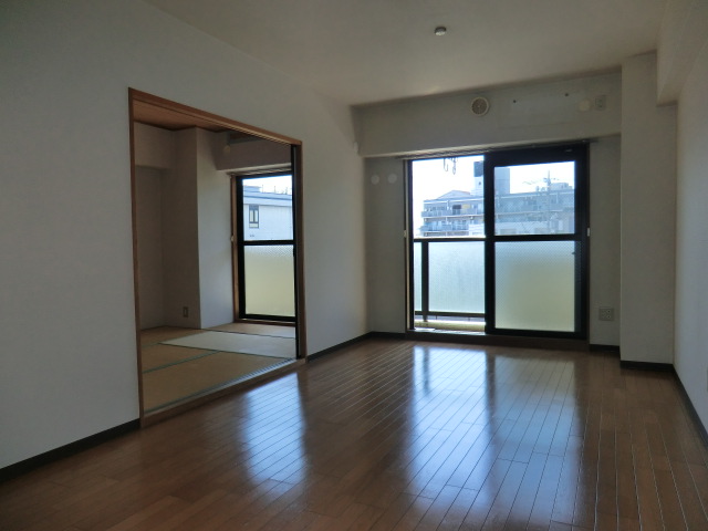 Living and room