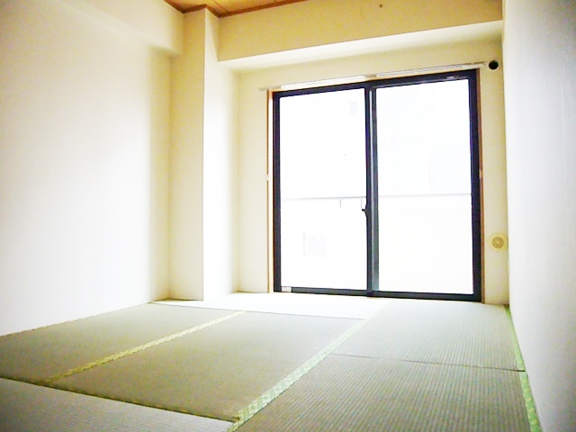 Living and room. This is a sample photo of another in Room.