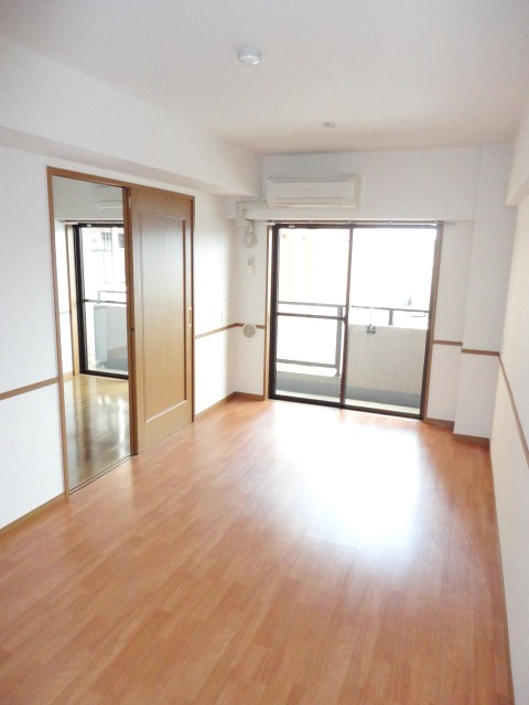 Living and room