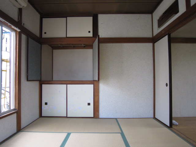 Living and room