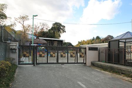 kindergarten ・ Nursery. Totsuka Shiragiku to nursery school 1337m