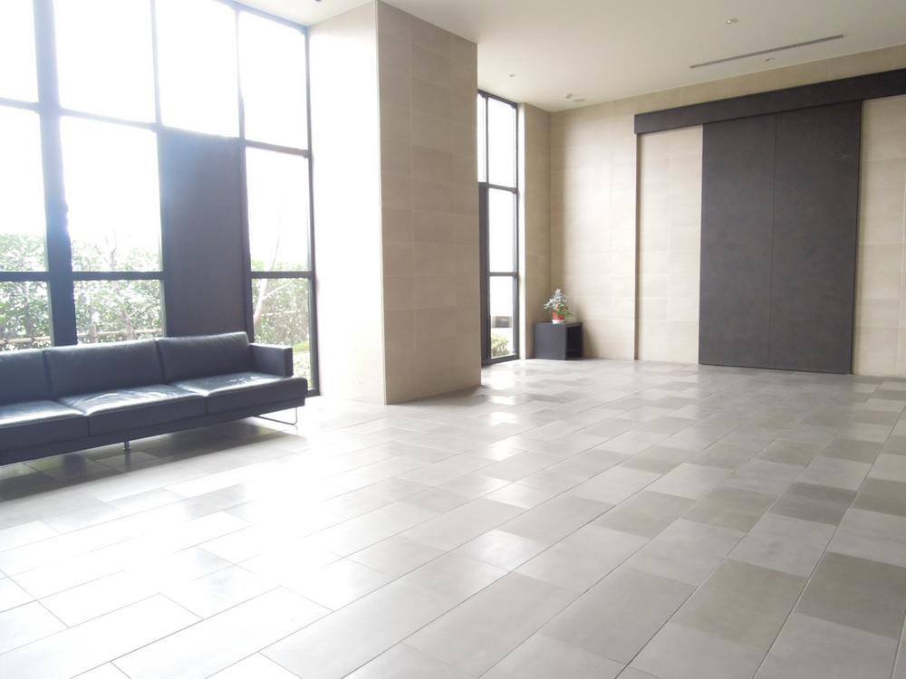 Entrance. Entrance hall