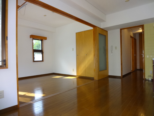 Living and room