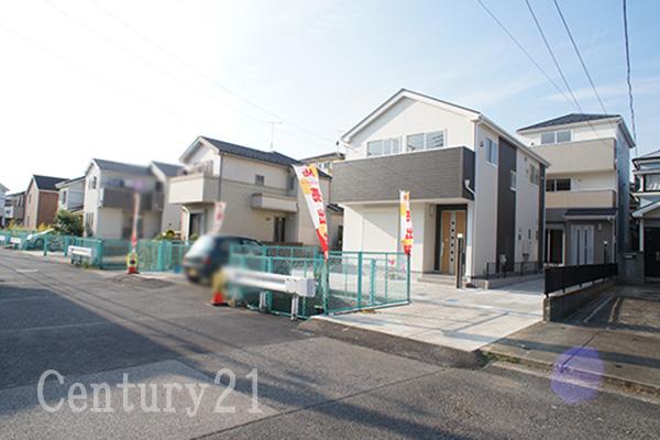 Local photos, including front road. Indoor (10 May 2013) Shooting