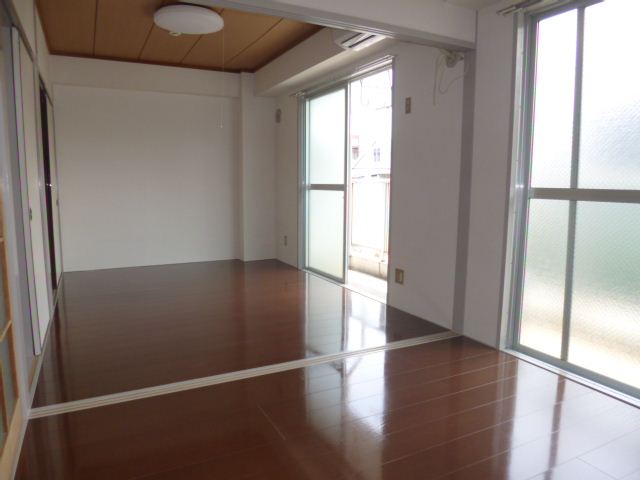 Living and room
