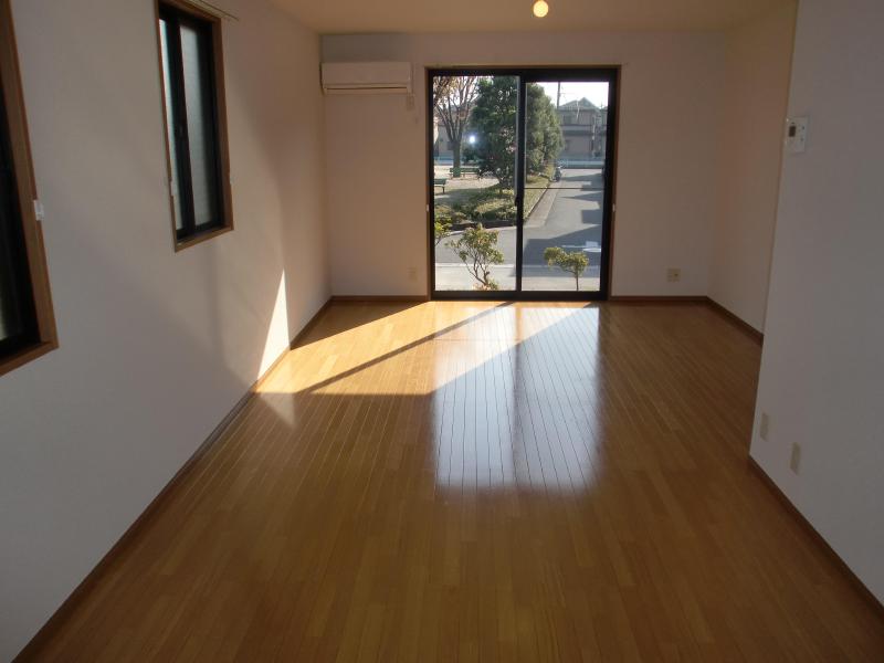 Living and room