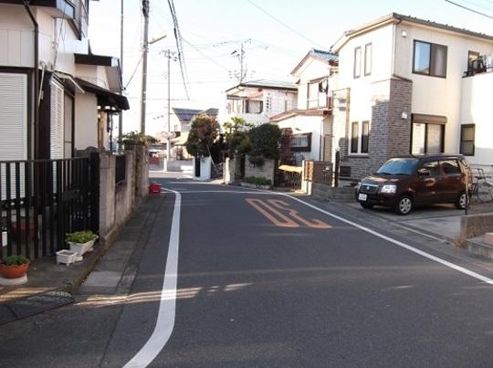 Local photos, including front road. Frontal road