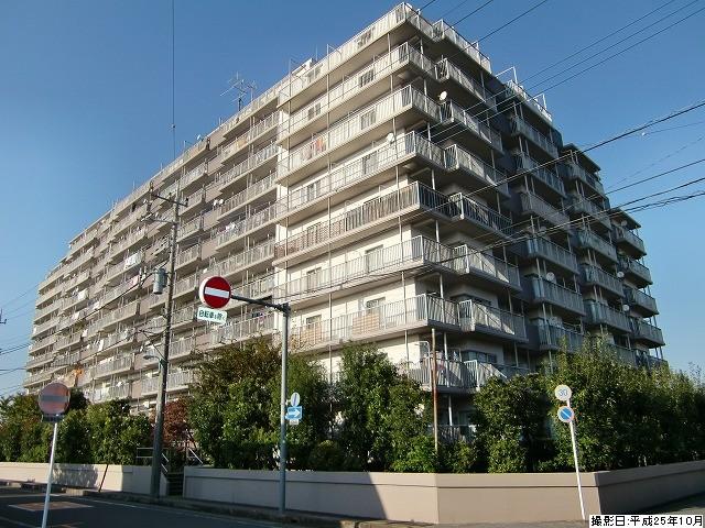 Local appearance photo. Local (10 May 2013) Shooting