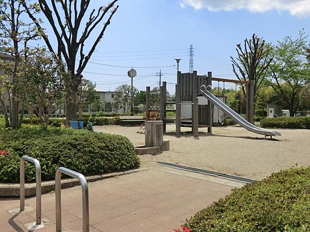 park. 140m to Totsuka Nishidai park