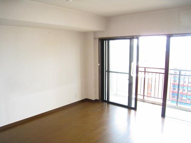 Living. Local (July 2012) shooting