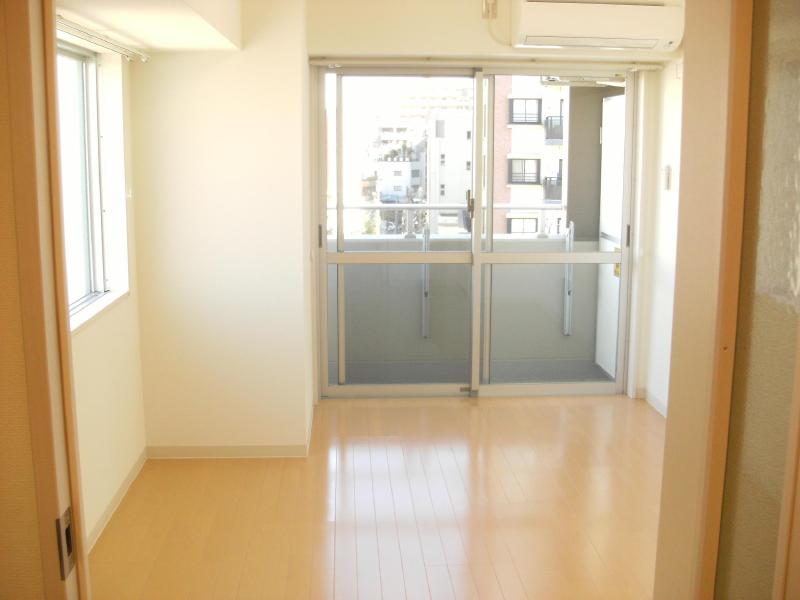 Living and room