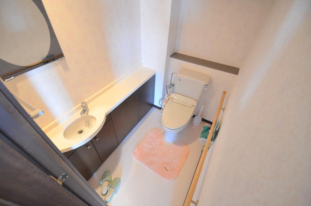 Toilet. Indoor (12 May 2015) Shooting