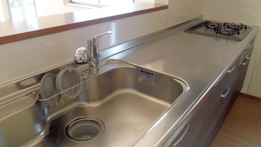 Kitchen. Was building completed. Such as the actual image from per yang, We have to wait all the time so you can see directly.