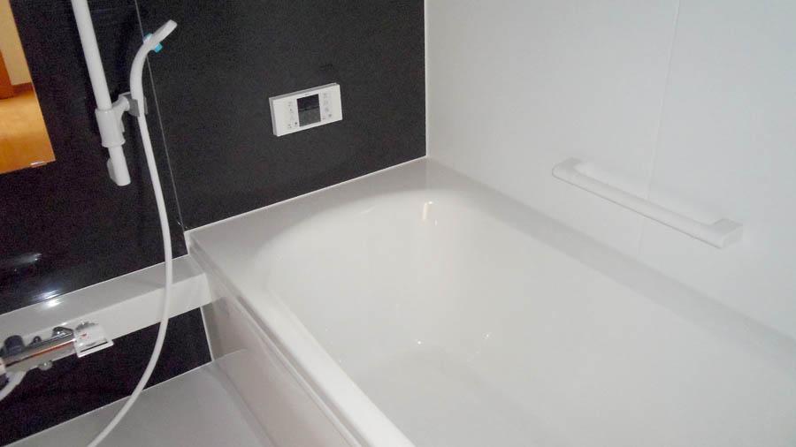 Bathroom. Was building completed. Such as the actual image from per yang, We have to wait all the time so you can see directly.