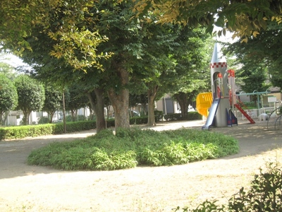 park. 600m to Suehiro 3-chome Park (park)