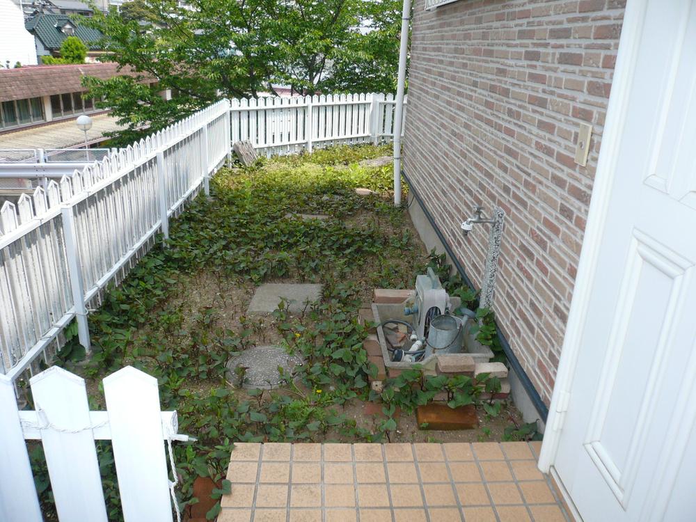 Garden. Local (July 2013) Shooting