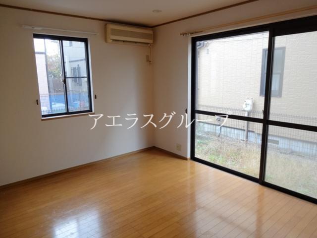 Living and room