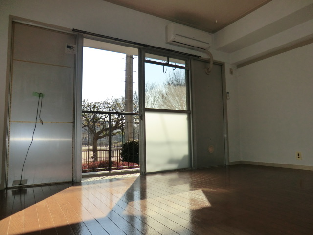 Living and room