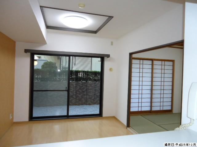 Living. Indoor (12 May 2013) Shooting