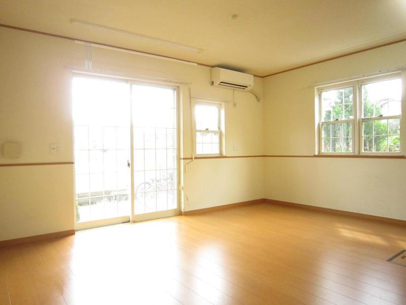Living and room