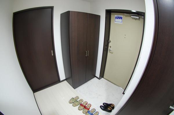 Entrance. Entrance hall