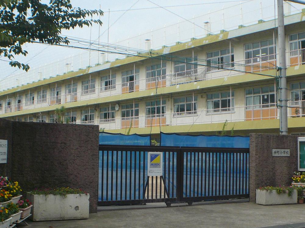 Primary school. 504m until Kawaguchi City Nakamachi Elementary School