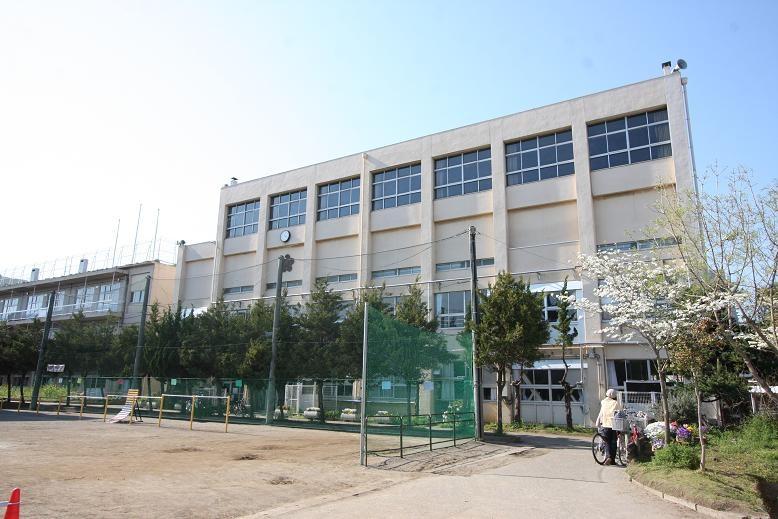 Primary school. 1010m until Kawaguchi Municipal Motogo Minami Elementary School