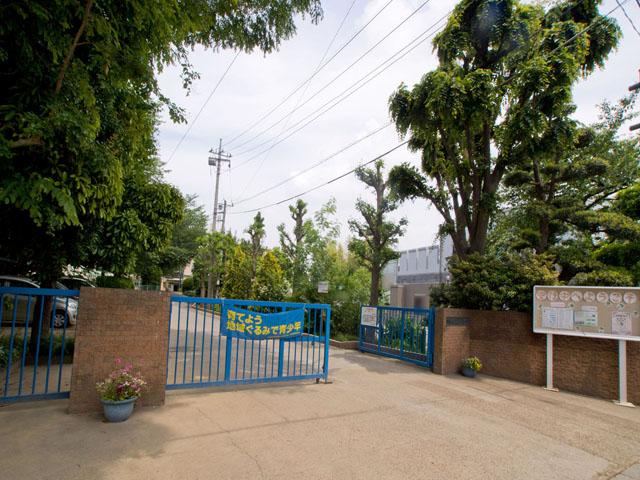 Junior high school. Angyohara 760m until junior high school