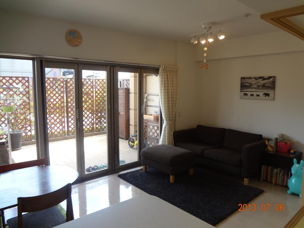 Living. Indoor (July 2013) Shooting