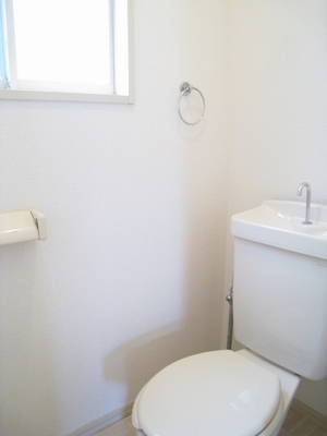 Toilet. ☆ Breathability with a window ◎ ☆