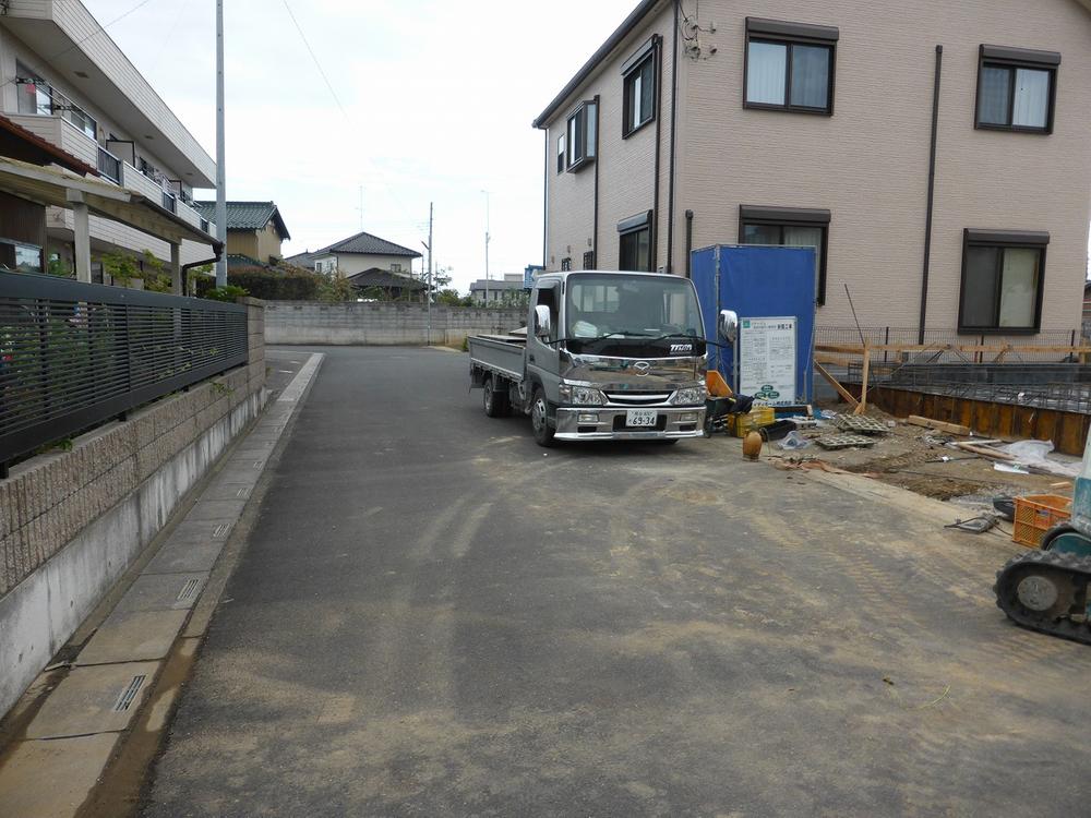 Local photos, including front road. 2013.10.10 shooting. Frontal road