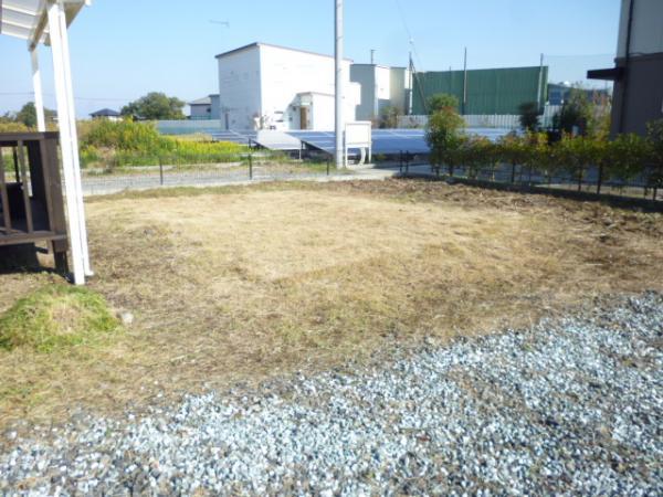 Garden. Garden as seen from the west side Possible changes to the parking space