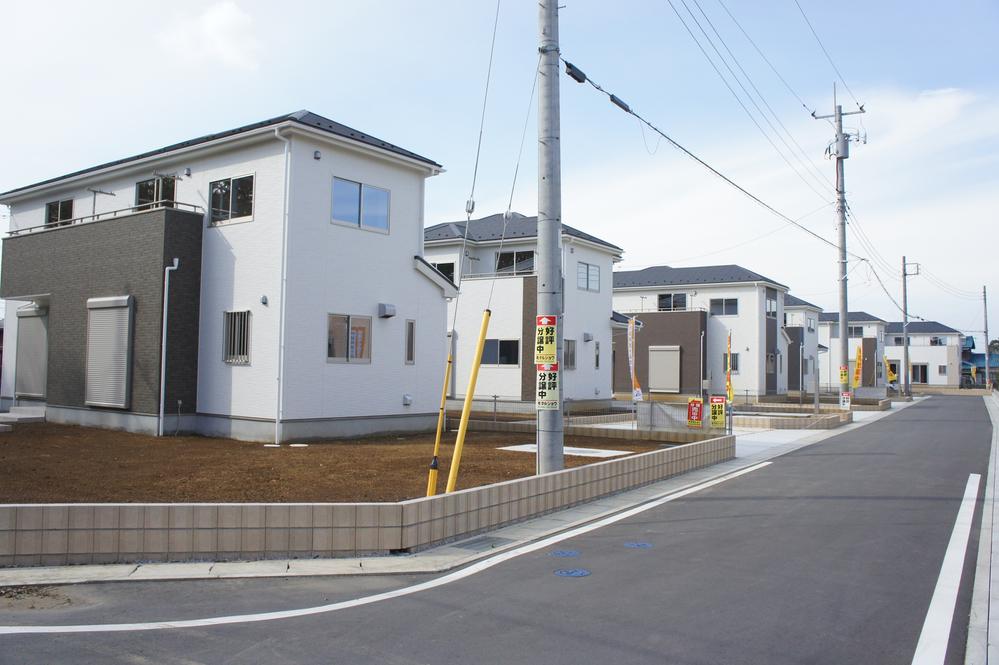 Local appearance photo. Local (10 May 2013) Shooting